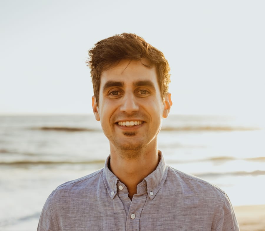 Alternative headshot of Stephen MacNeil